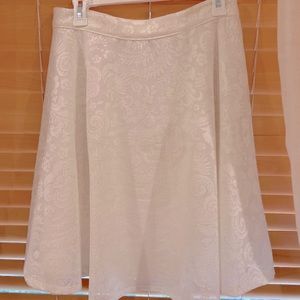 Lace Knee-Length Skirt Size M